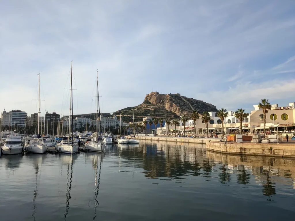 Alicante Travel Guide - a beautiful city & beach in Spain for a holiday.