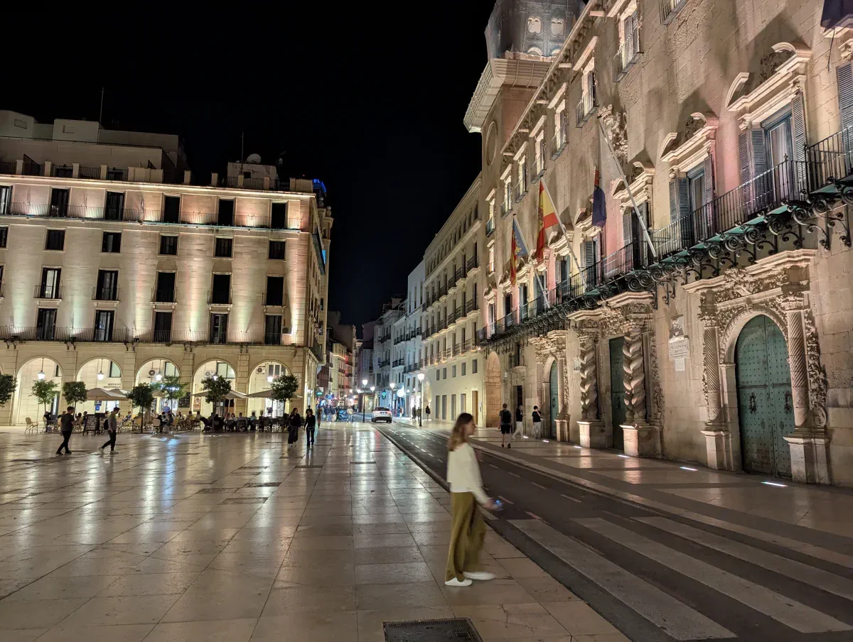 plaza del ayuntamiento in the evening light in alicante