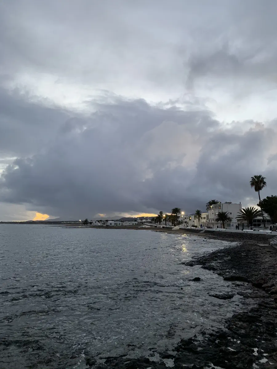 playa honda on a cloudy day