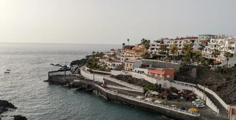 Majoitus Teneriffalla: parhaat alueet budjetin ja tyylin mukaan