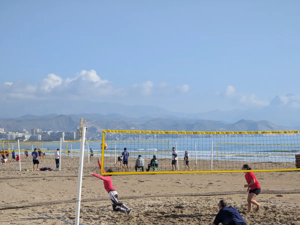 Playa muchavista and lots of beach volley action