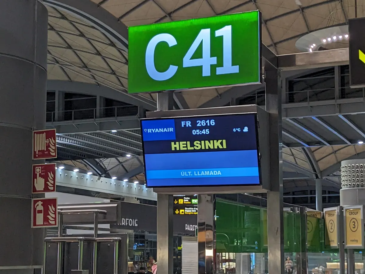 a flight call to Helsinki from alicante airport