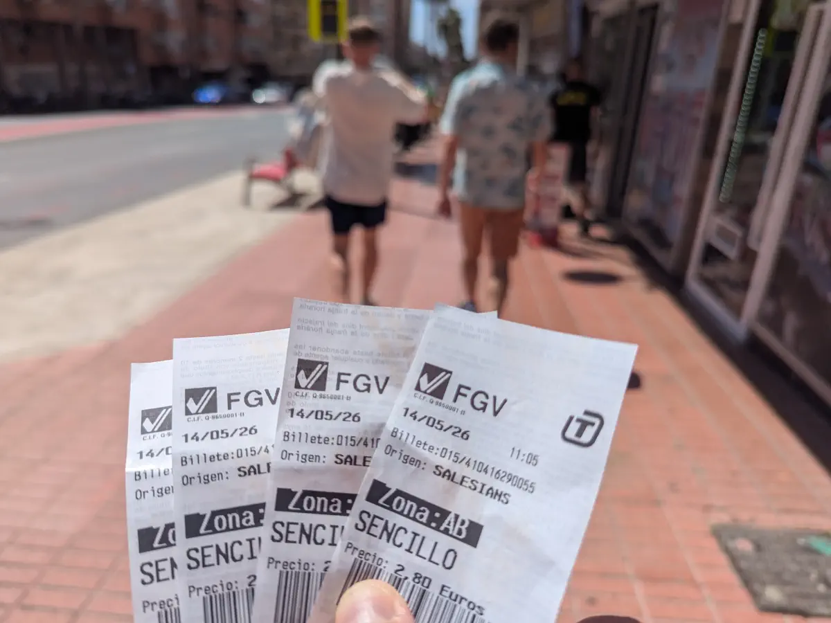 4 tram tickets from alicante to benidorm for 2.8 euros each